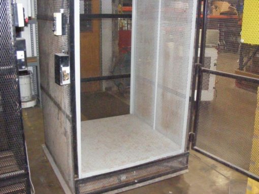 Used VRC Material Lift in Dallas TX